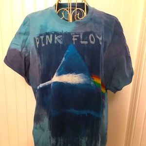 SUPER SOFT worn in Pink Floyd Tie Dye Dark Side Tee  <3